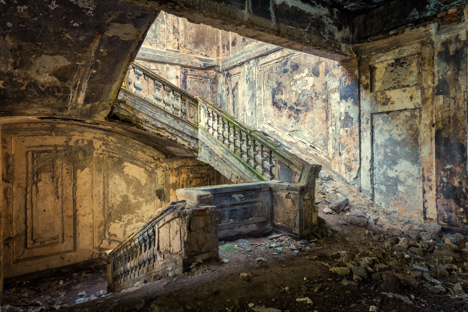 Abandoned place - shot by Andy Schwetz